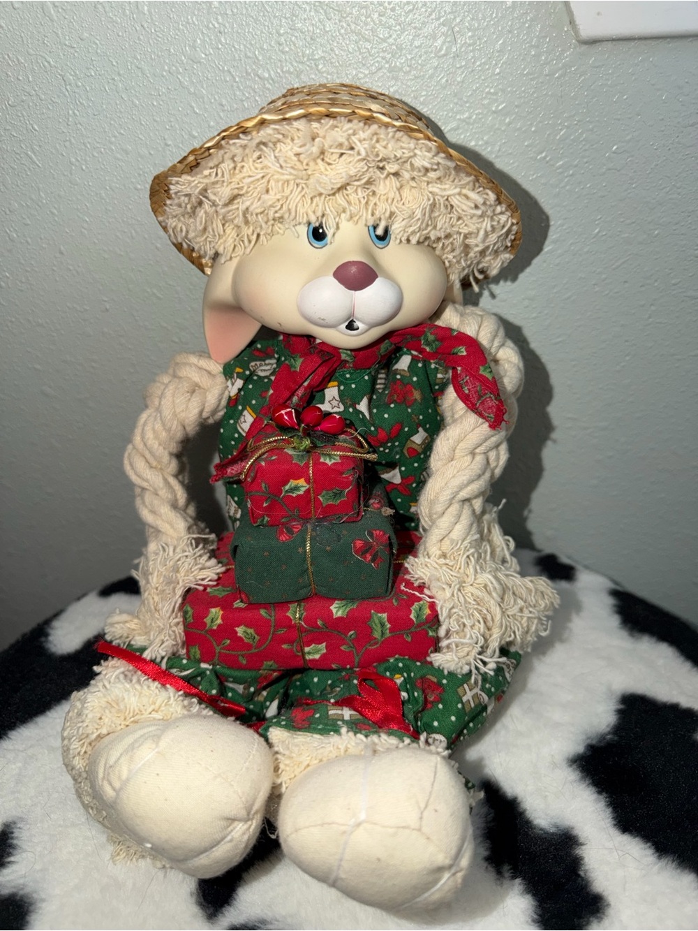 Vintage 1993 House of Lloyd Christmas Around the World Bunny